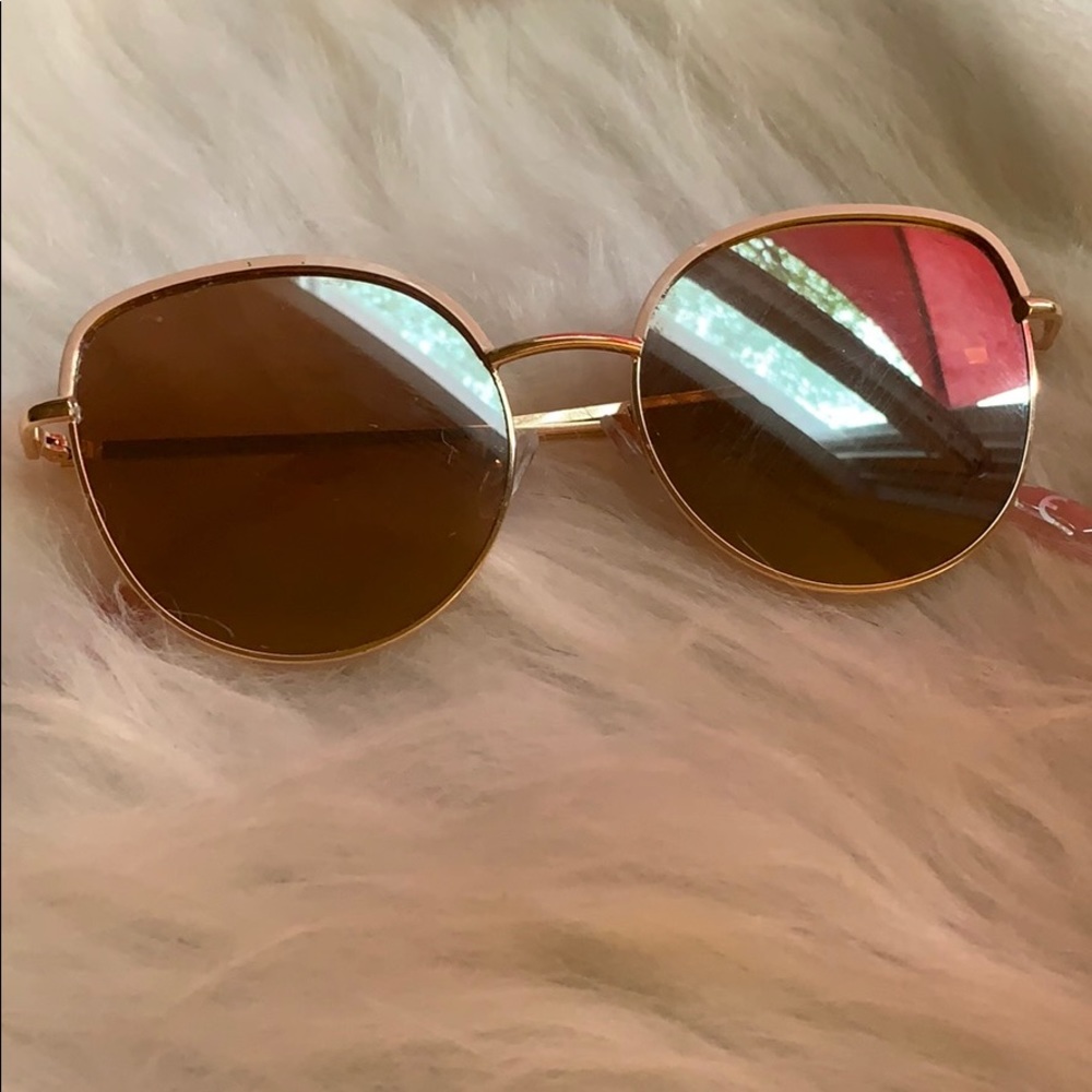 Sunglasses - Picture 2 of 3